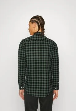 Only & Sons Onsalvaro Oxford - Shirt - Duck Green -Stock X c4a3a3c2fe6b4153a61066cb03fe19dd