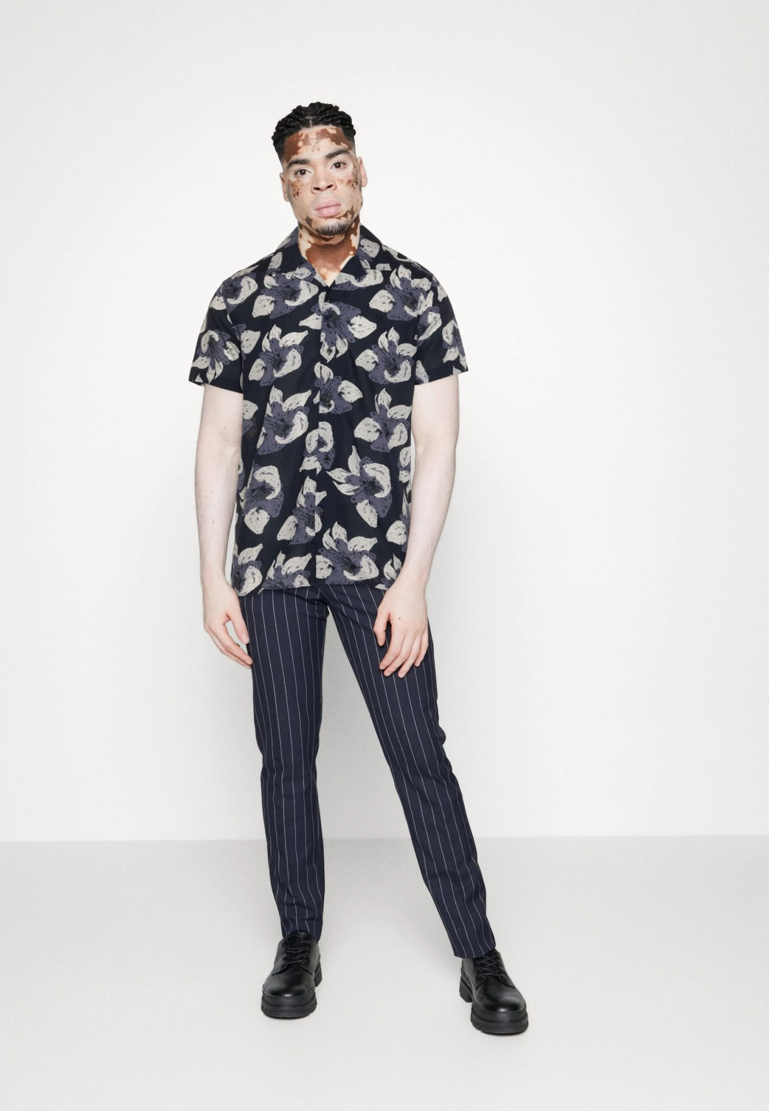 Selected Homme Slhreg Viggo - Shirt - Dark Navy 4 Selected Homme Slhreg Viggo - Shirt - Dark Navy - Image 2