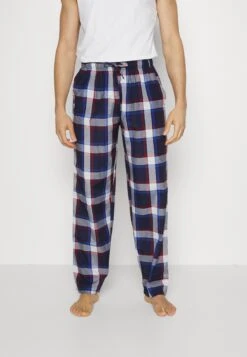 Pier One 2 Pack - Pyjama Bottoms - 503 - Dark Blue_302 - Red 10 Pier One 2 Pack - Pyjama Bottoms - 503 - Dark Blue_302 - Red -Stock X c4deb935b78b419f85d4482f92853b6e