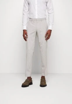 The Fashion Suit Peak- Suit - Grey -Stock X c5373ff17412457a84de5cdce467ab7e