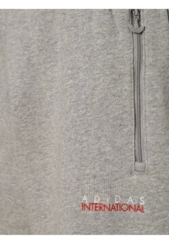 Adidas Originals Shorts - Hellgrau -Stock X c56f0a6870584c6cadbc85eb382245d9