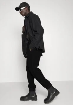 Les Deux Carson Sweatpants - Tracksuit Bottoms - Black -Stock X c673d4db96774d21927fa87a85e28a6a