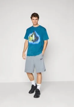 Nike Performance TEE FANTASY - Print T-shirt - Blue Force -Stock X c789a01f358d4e089ef10cd045cdf91f