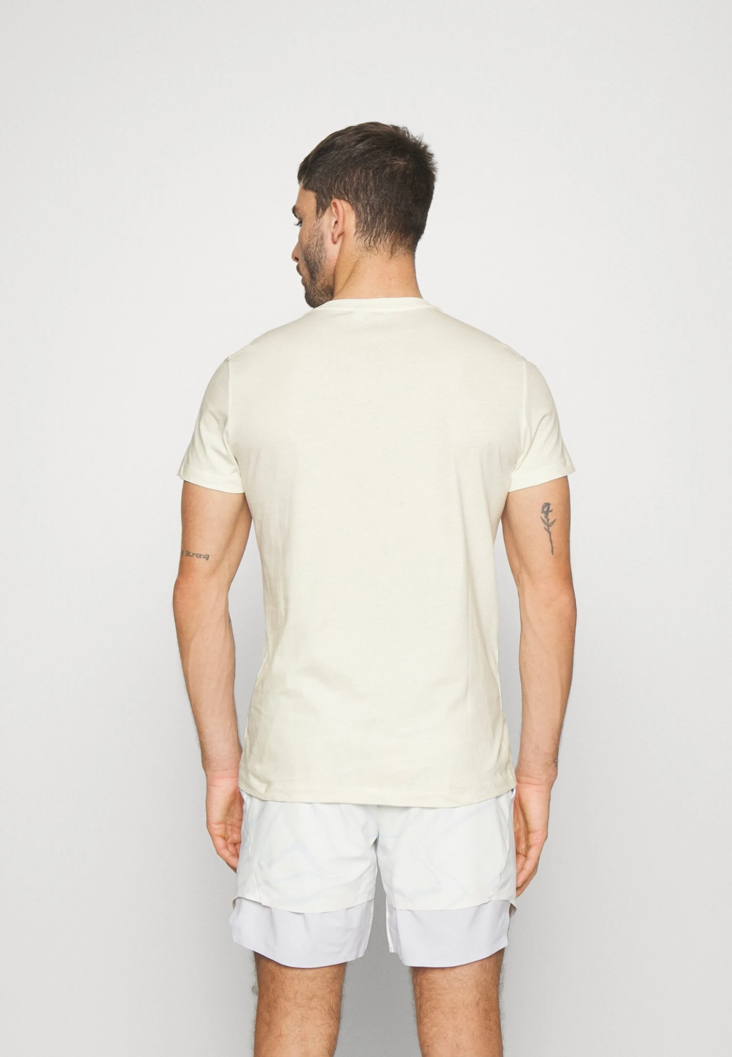 BJØRN BORG Essential Shirt - Print T-Shirt - Cannoli Cream 5 BJØRN BORG Essential Shirt - Print T-Shirt - Cannoli Cream - Image 3
