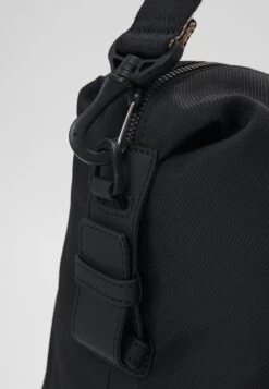 Boss CATCH HOLDALL UNISEX - Weekend Bag - Black -Stock X c7e87a51ed3d48b09bbcacd6b7a3bda1