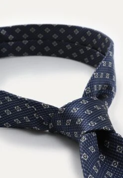 Michael Kors SMALL DIAMOND TIE - Tie - Navy -Stock X c887f54a735a40cbb9065d65e643e762