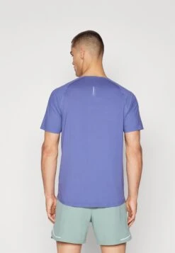 Puma RUN CLOUDSPUN TEE - Sports T-shirt - Blue Crystal -Stock X c8b3201e858e4fa498f08a0f8c90b386