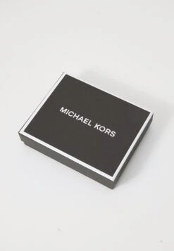 Michael Kors BILLFOLD ID UNISEX - Wallet - Black 10 Michael Kors BILLFOLD ID UNISEX - Wallet - Black -Stock X c924009a2b074159989e4730de03b596