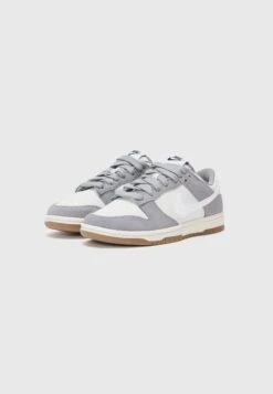 Nike Sportswear DUNK LOW RETRO - Trainers - Cool Grey/white/photon Dust/ Brown -Stock X c9eb5d6c648f47f7a001591d6af2fa8d