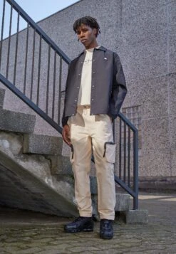 Sean John Script Logo Trackpants - Cargo Trousers - Beige