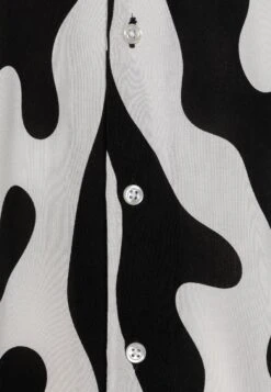 Jack & Jones Joroceanday Resort - Shirt - Black 12 Jack & Jones Joroceanday Resort - Shirt - Black -Stock X caba1464ffce4ddc92cf4c4e9ec12ca4