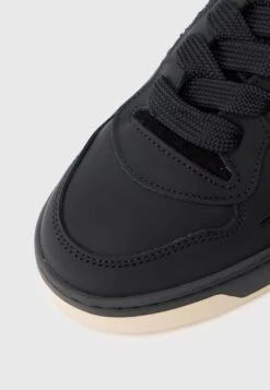 Filling Pieces CRUISER TECH FUZZ - Trainers - Black -Stock X cb7592f4bb944610b6e1be812f62b2f6