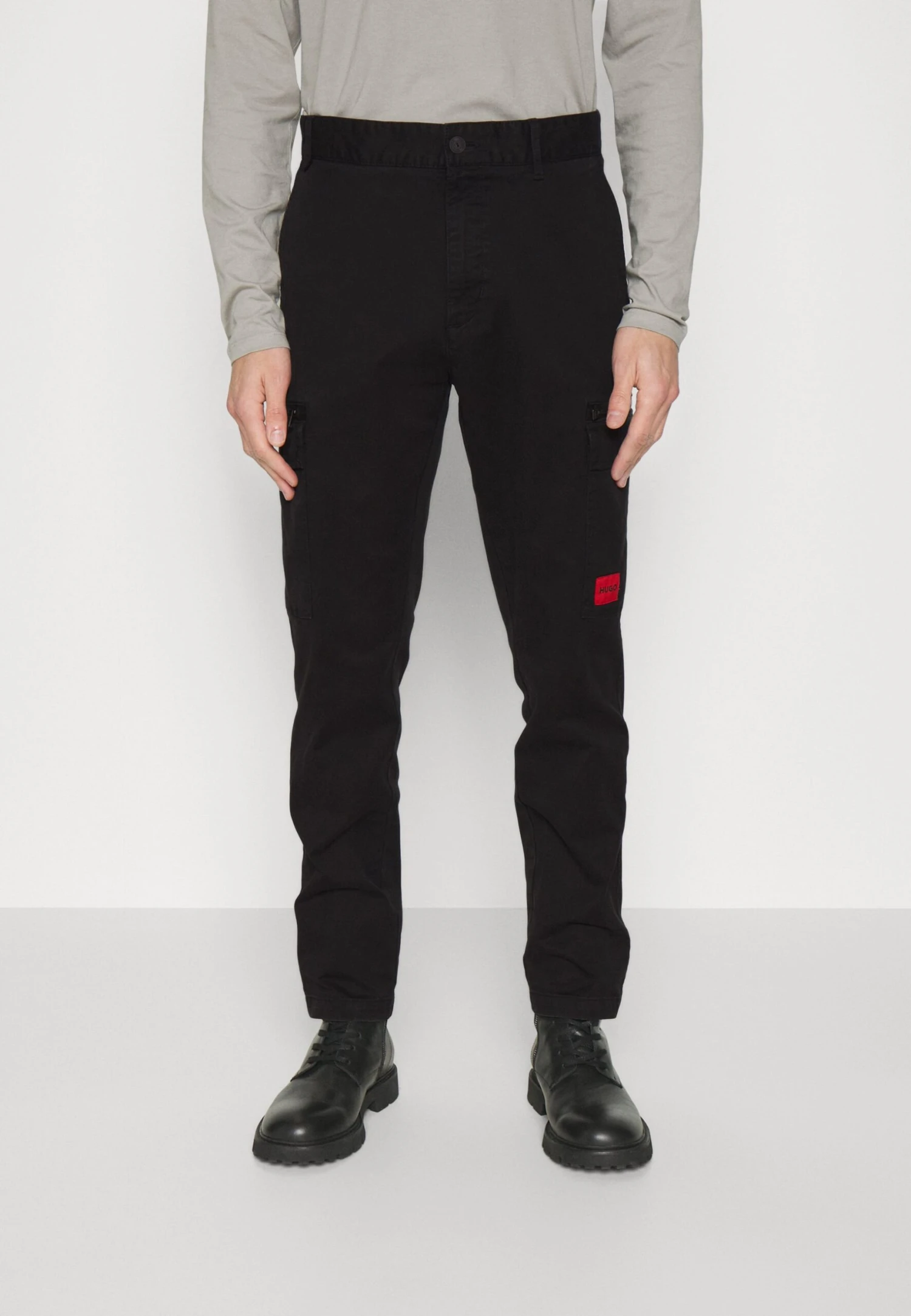 Hugo Glian - Cargo Trousers - Black 3 Hugo Glian - Cargo Trousers - Black