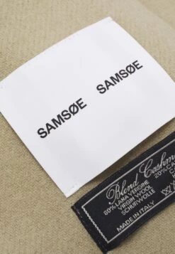 SAMSØE SAMSØE Efin Unisex - Scarf - Winter Twig -Stock X cc35a1403d3a40b1aa3b3513af51eeb4