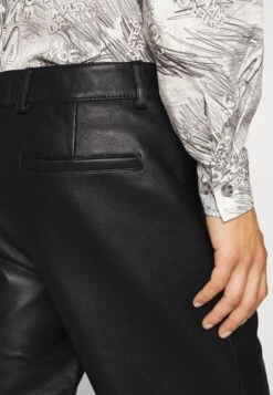 Han Kjøbenhavn Single Suit Trousers - Leather Trousers - Black -Stock X ccbbcdc36f4348d89e814d428ef78f1b
