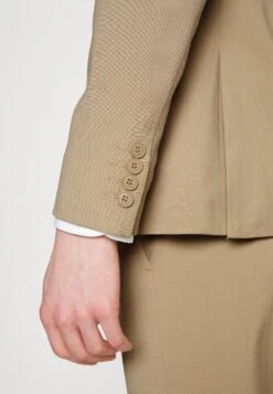 The Fashion Suit Warm Neutrals Set - Suit - Tan 21 The Fashion Suit Warm Neutrals Set - Suit - Tan -Stock X ce25a12c56af468a8461de827ea6afbf