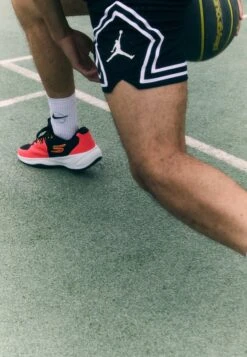 SKX LEAGUE - Basketball Shoes - White/black/blue -Stock X ce6f11efbab04dc4a86c6ed2941f2d0b