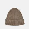 ARKET Unisex - Beanie - Mole -Stock X d1f3186ffe674ab5ada8cf9c8ecc4758
