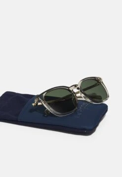 Le Specs Huzzah Unisex - Sunglasses - Eucalyptus -Stock X d261e2ba5af6489d9ad01f35e7a76890