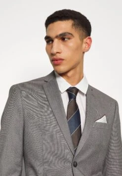 The Fashion Suit Notch - Suit - Grey -Stock X d2ec1053b88d49f8be3f3c30dbd981bb