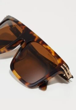 Michael Kors EDGEWATER - Sunglasses - Vintage Tortoise -Stock X d2ee8fbf60df45f68dfc767603534670
