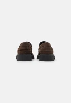 Les Deux Tatum Loafer - Slip-Ons - Dark Brown -Stock X d48feb19b8dd48868027d45dcee97077