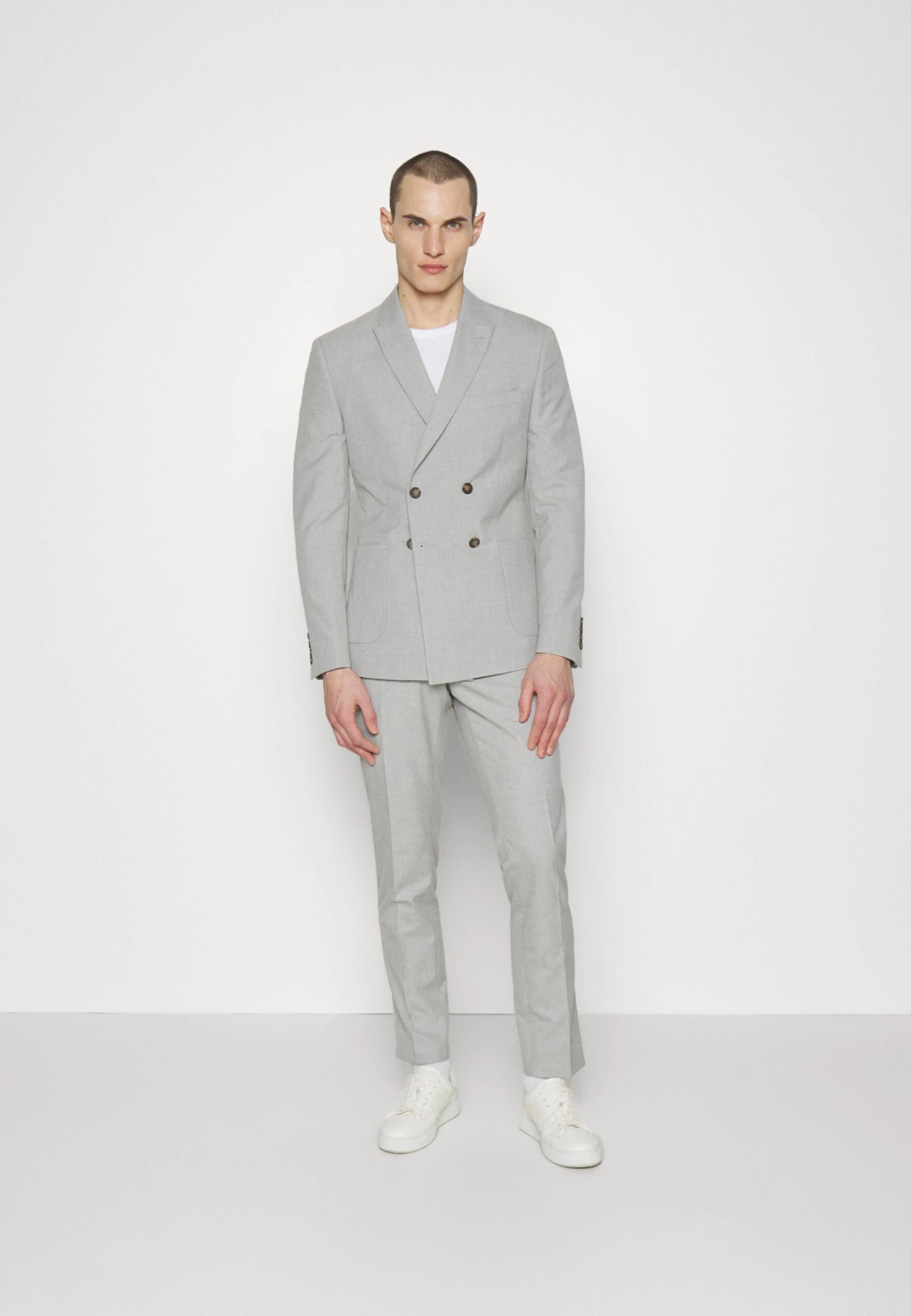 The Fashion Suit Peak Patch Pockets Look Set - Suit - Grey 3 The Fashion Suit Peak Patch Pockets Look Set - Suit - Grey