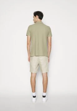 J.Lindeberg Baron - Shorts - Safari Beige -Stock X d5d4f033844c4641820ed76bf24964c4