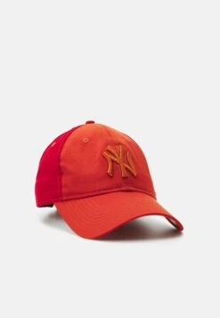 NEW ERA Multi Texture 9Twenty - Cap - Red