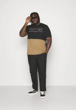 Jack & Jones Jjelliot Block Tee Crew Neck - Print T-Shirt - Black -Stock X d6979f0a607b46a18d00b0cbf0142280