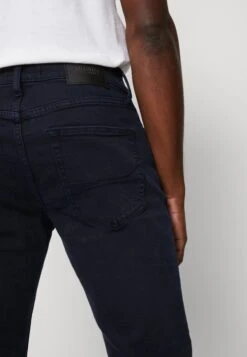 Hollister Co. Clean - Jeans Tapered Fit - Blue/Black -Stock X d6ed61bd6db142c89a7dc0a7f3b6fde9