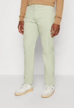 Chuck Regular Pant - Chinos - Swamp