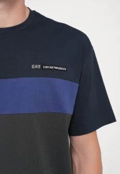 EA7 Emporio Armani TRAIN ATHLETIC TEE - Print T-shirt - Armani Blue 16 EA7 Emporio Armani TRAIN ATHLETIC TEE - Print T-shirt - Armani Blue -Stock X d8040c193d0644c3a68f963769e50e5f