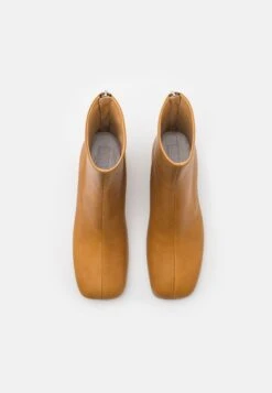 MM6 Maison Margiela Boot - Classic Ankle Boots - Beige -Stock X db60371ab9a44001a1673b95a4aa6edd