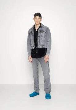 Han Kjøbenhavn Slim Jacket - Denim Jacket - Black Washed -Stock X dba000dac0ae4c919585a49c1065f48a