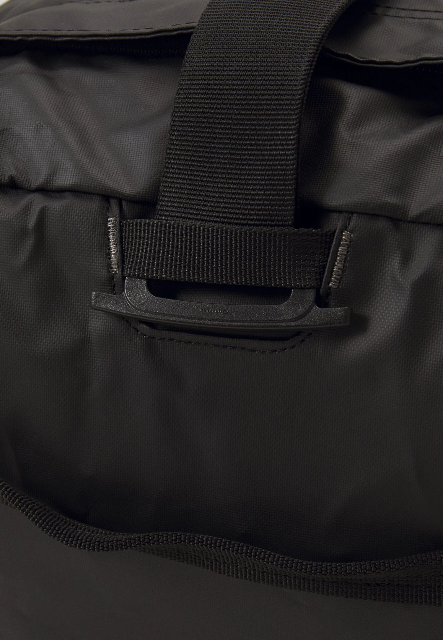 Columbia On The Go Duffle - Sports Bag - Black 6 Columbia On The Go Duffle - Sports Bag - Black - Image 4