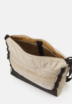 Columbia Convey Side - Across Body Bag - Ancient Fossil -Stock X dc75d927aa4a453ab8875bea79ee474d