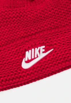 Nike Sportswear Cuffed Fut Unisex - Beanie - University Red 7 Nike Sportswear Cuffed Fut Unisex - Beanie - University Red -Stock X dce23daf247e42f6a0fd67d0775bf689