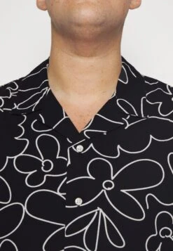 Redefined Rebel Pablo Plus - Shirt - Black Art -Stock X dd5e189c53de4e4eb19fbb6f49939a8e