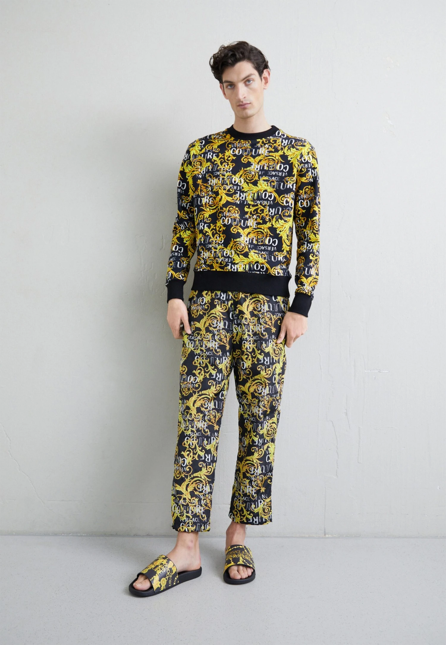 Fondo Slide Shoes - Mules - Black/Gold 5 Fondo Slide Shoes - Mules - Black/Gold - Image 3