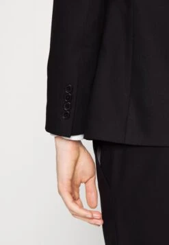 Aquila Set - Suit - Black -Stock X ddeeced44bbc4c45a614fd4eae9cfd99