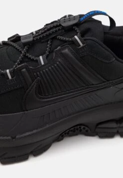 Nike Sportswear ZOOM VOMERO ROAM UNISEX - Trainers - Black/racer Blue -Stock X df6faa31b5744a2ea589b7bde8bde282