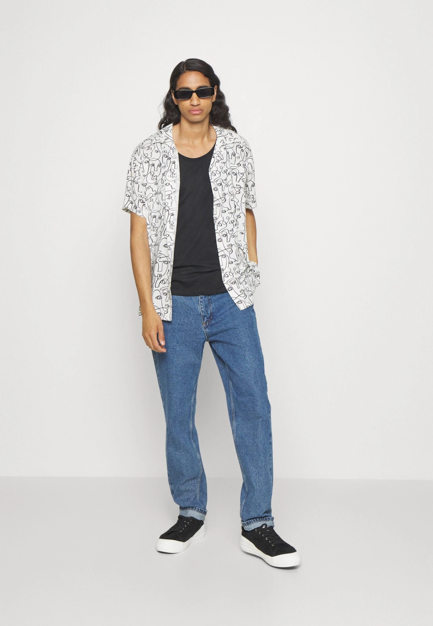 Kaotiko Faces Unisex - Shirt - White/Black 4 Kaotiko Faces Unisex - Shirt - White/Black - Image 2