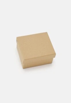 Pier One Set - Other Accessories - Mint 12 Pier One Set - Other Accessories - Mint -Stock X e048d74102e14ab09fd61e06f740a899