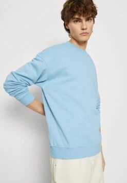 Jack & Jones Jorbrink Crew Neck Unisex- Sweatshirt - Dusk Blue 11 Jack & Jones Jorbrink Crew Neck Unisex- Sweatshirt - Dusk Blue -Stock X e0a92d9de6c0438faa71e35e29f02711