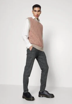 Only & Sons Onsmark Check Pants - Trousers - Rosin -Stock X e0ee64aaba4c4ce7a784709fd58045cc