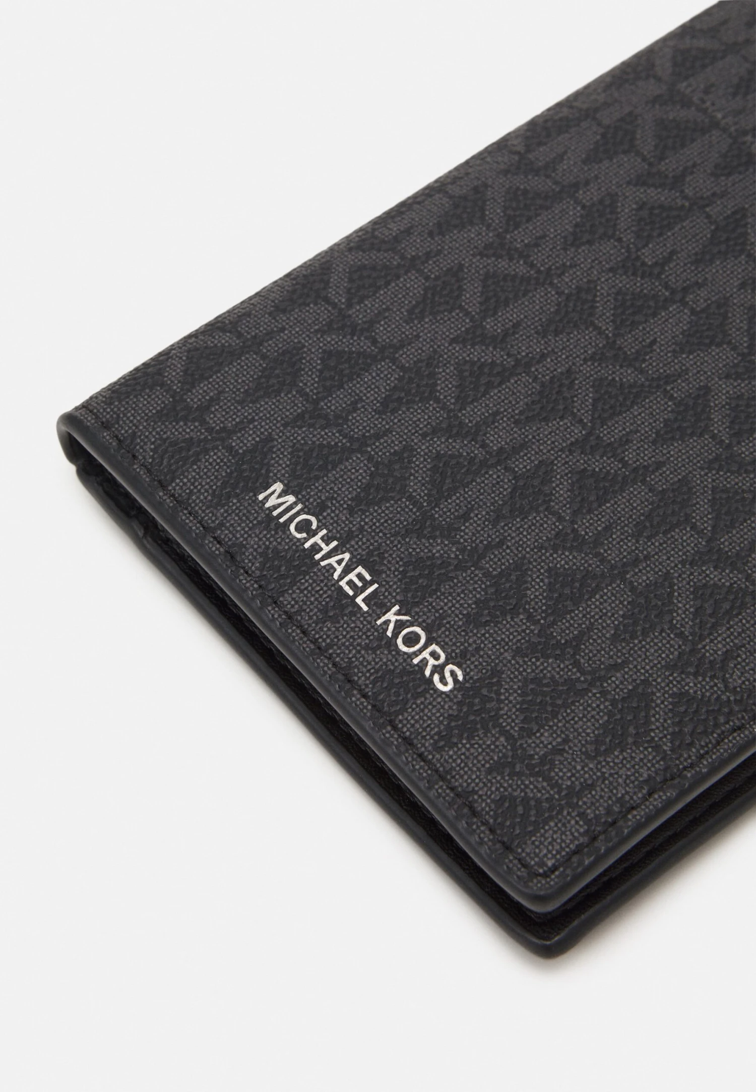 Michael Kors Passport Wallet - Passport Holder - Black 7 Michael Kors Passport Wallet - Passport Holder - Black - Image 5