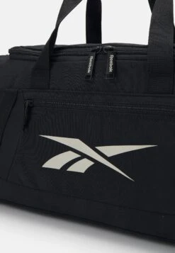 Reebok MALDEN SPORT BAG UNISEX - Sports Bag - Black -Stock X e1b2de2f5e3d4c58907c99bdda981de3