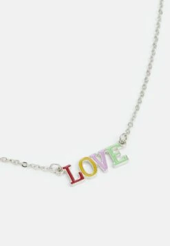 Jack & Jones Jaclove Necklace Unisex - Necklace - Silver-Colourede/Birch -Stock X e1e1354d30dd4a7e8ba163b75c46e2a9