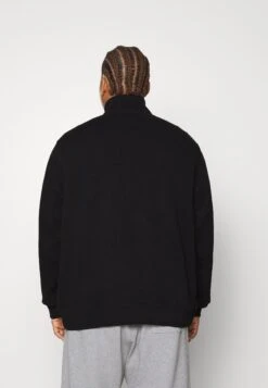 Lacoste Plus - Jumper - Noir -Stock X e1f2b62de82a4ccbbf36f1dde2485e29